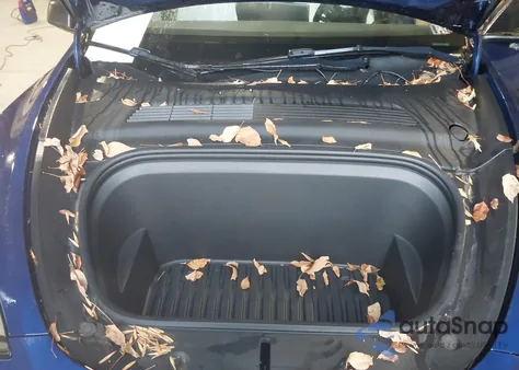 2021 Tesla Model Y Performance Dual Motor All-Wheel Drive z USA, uszkodzony, nr VIN 5YJYGDEF1MF201786